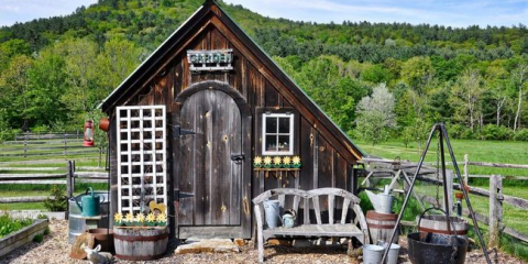 Jak postavit stodolu pro letní sídlo vlastníma rukama: pokyny krok za krokem